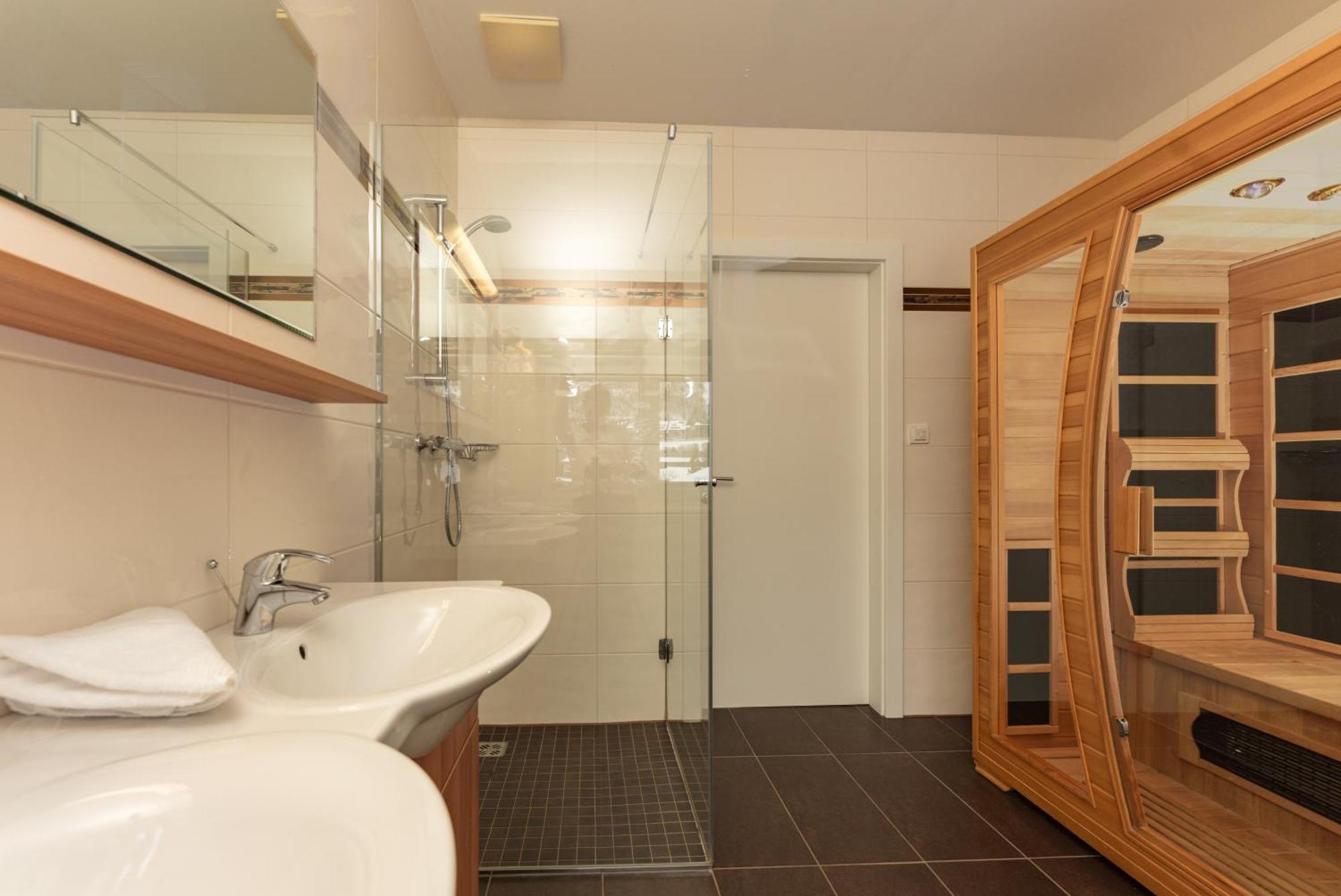 Ferienwohnungen Karoline By Schladming-Appartements Quarto foto